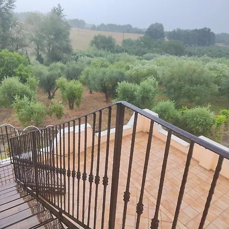 Giardino Degli Ulivi بيت للعطل *