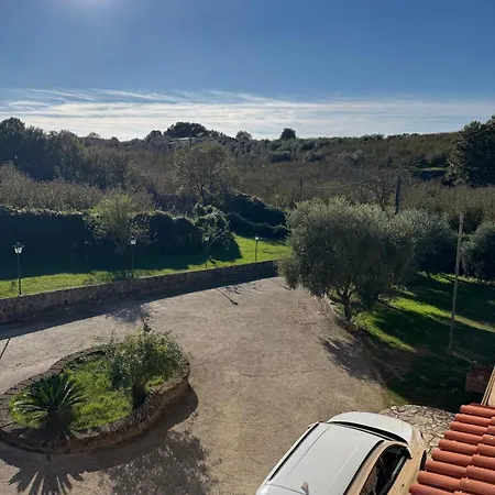 Giardino Degli Ulivi بيت للعطل